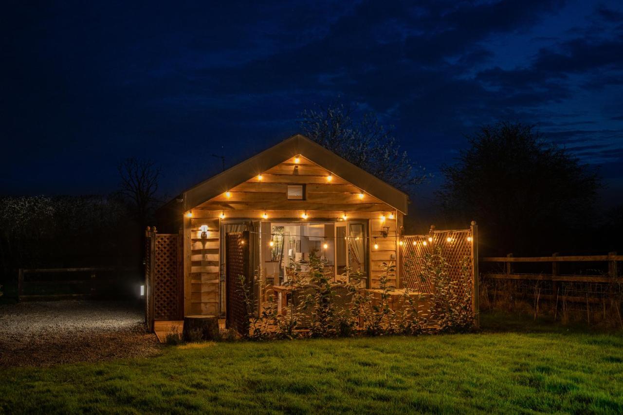 Montana Log Cabin - Ockeridge Rural Retreats Wichenford Esterno foto